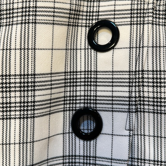 Nine West asymmetric black and white plaid faux wrap skirt Size 8 - Picture 3 of 7